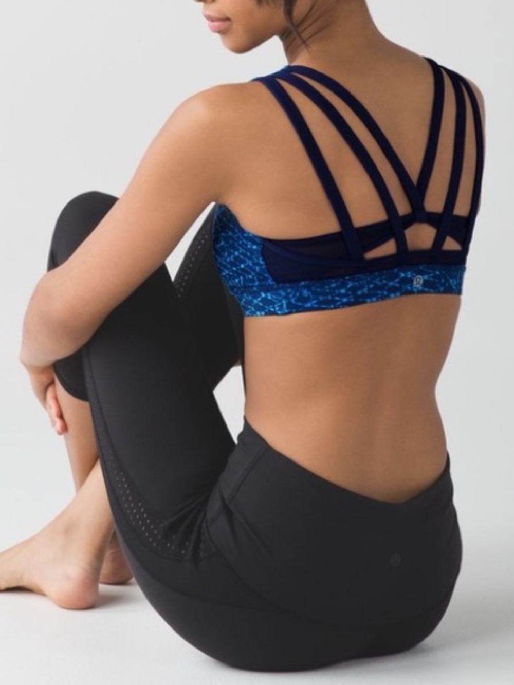 Lululemon Energy Bra (Exhale) in Samba Snake Kayak Blue Hero Blue Size 6